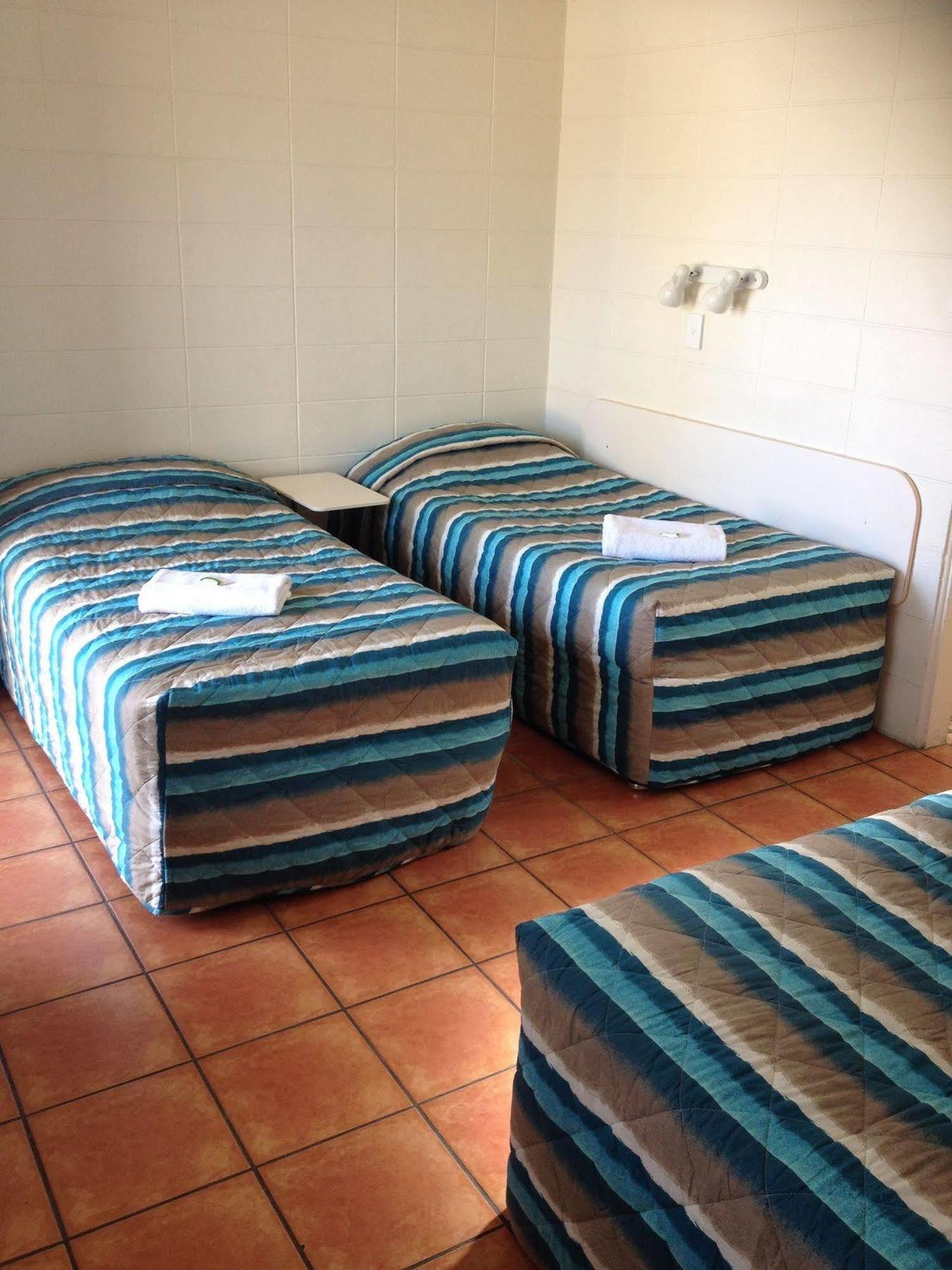 Sunburst Motel Gold Coast Exterior photo