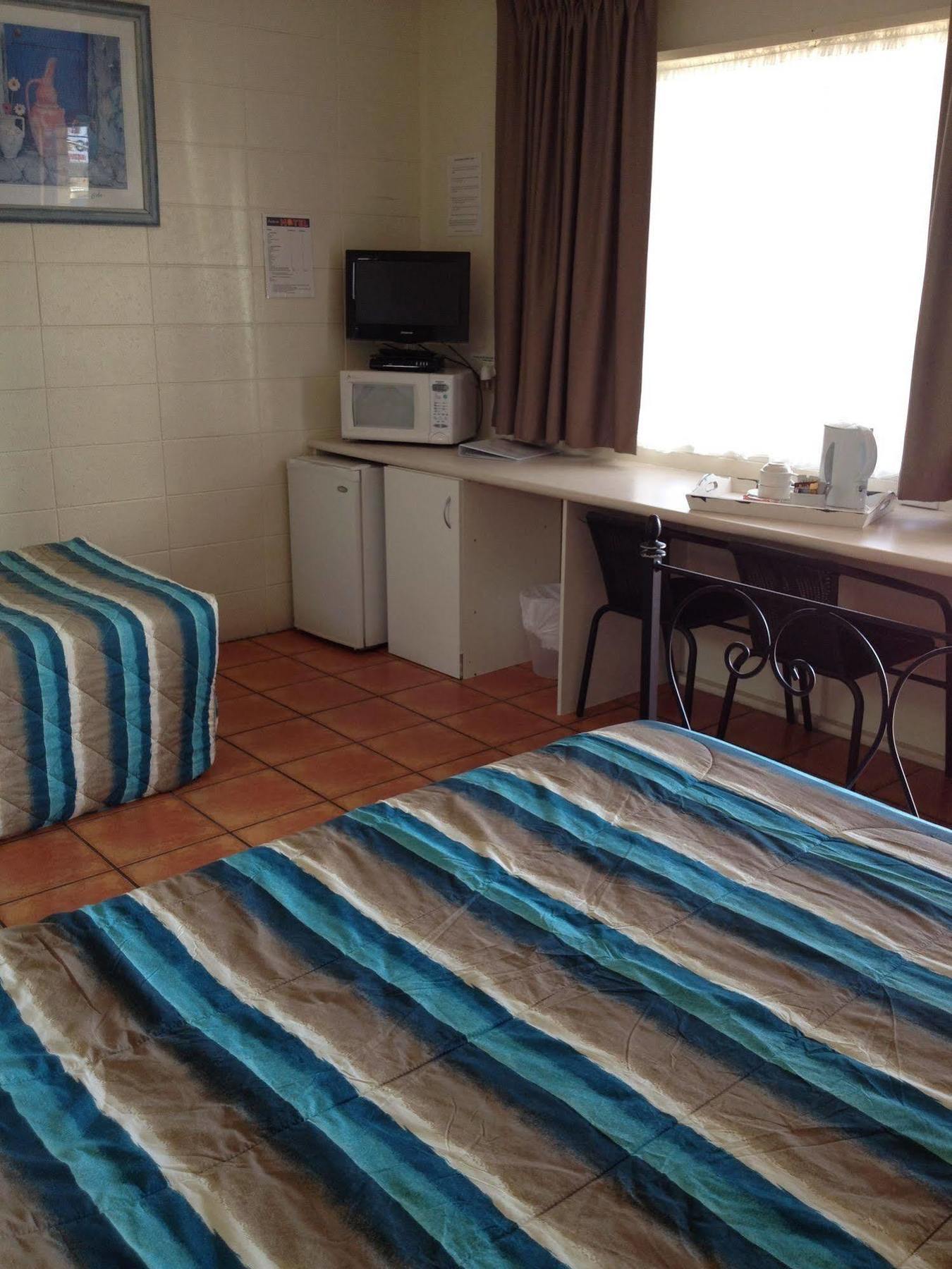 Sunburst Motel Gold Coast Exterior photo